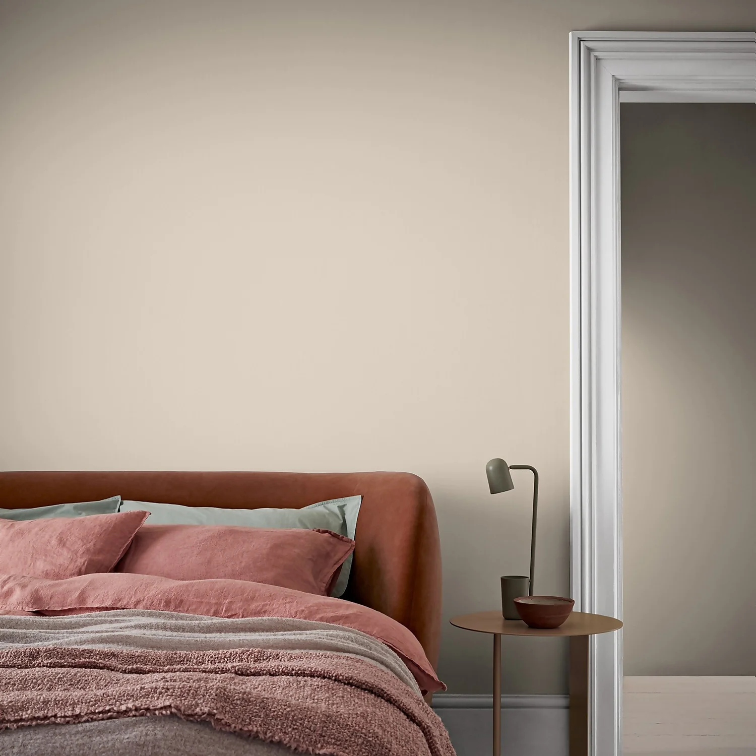 Crown Walls & Ceilings Silk Emulsion Wheatgrass - 2.5L 4 Crown Walls & Ceilings Silk Emulsion Wheatgrass - 2.5L - Image 2