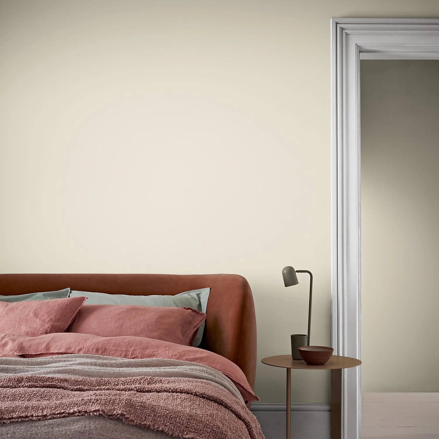 Crown Walls & Ceilings Matt Emulsion Paint Antique Cream - 5L 4 Crown Walls & Ceilings Matt Emulsion Paint Antique Cream - 5L - Image 2