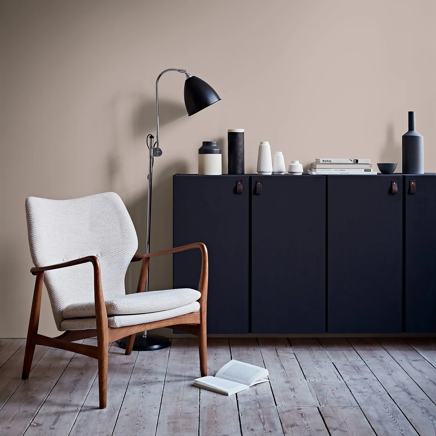 Crown Walls & Ceilings Matt Emulsion Paint Hare - Tester 40ml 4 Crown Walls & Ceilings Matt Emulsion Paint Hare - Tester 40ml - Image 2