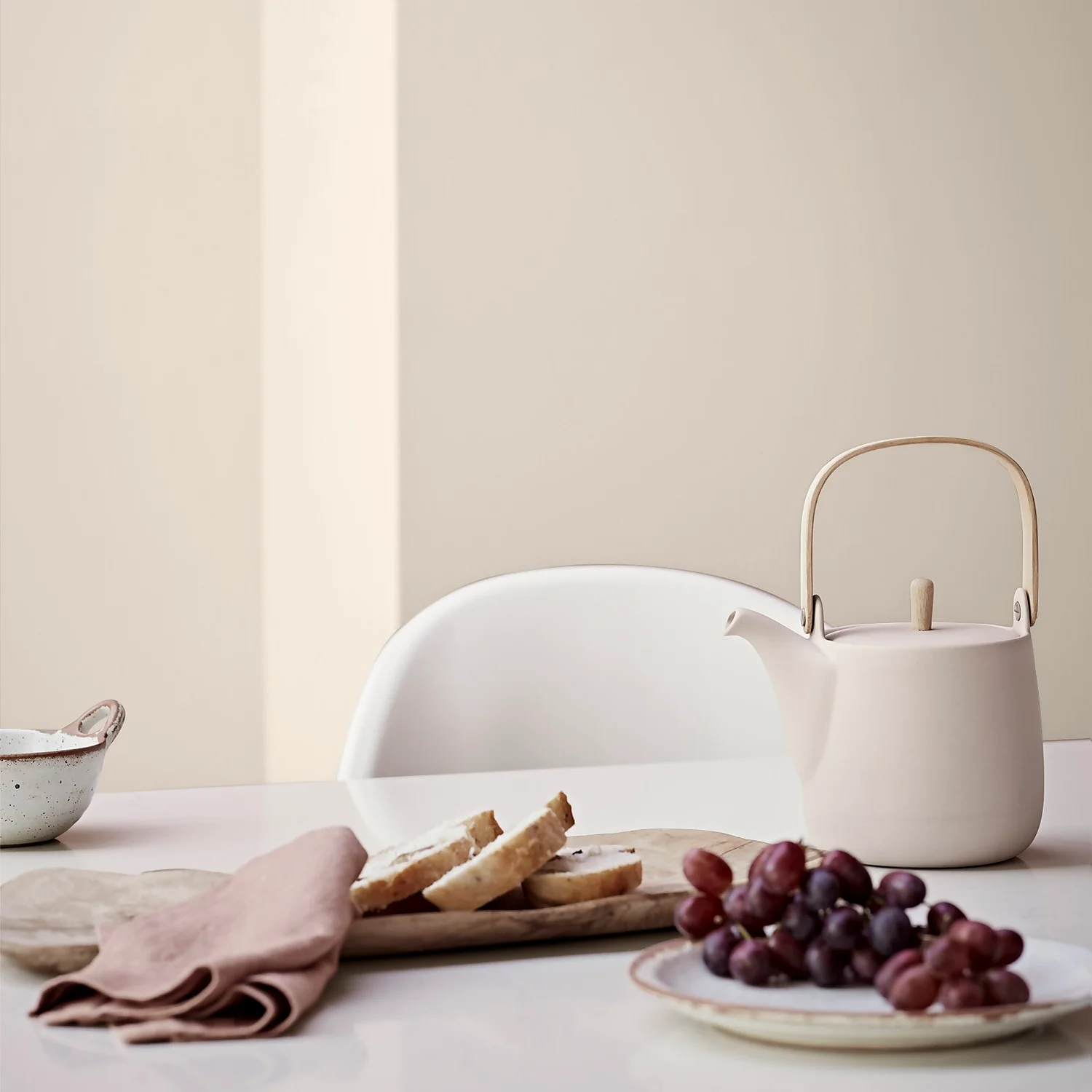 Crown Breatheasy Kitchen - Afternoon Tea - Matt Paint - 40ml 4 Crown Breatheasy Kitchen - Afternoon Tea - Matt Paint - 40ml - Image 2