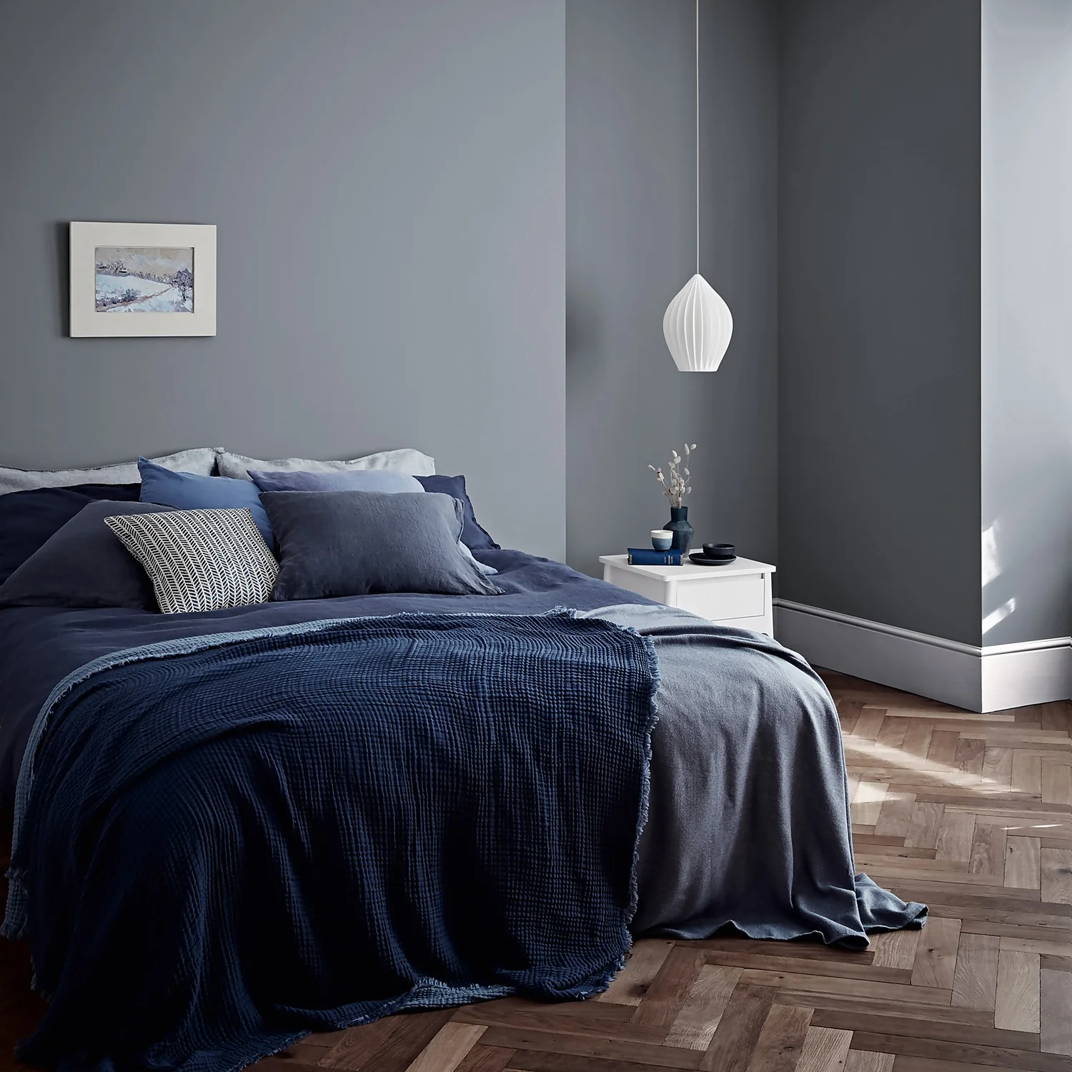 Crown Feature Wall Breatheasy Matt Emulsion Paint Blue Gravel - Tester 40ml 4 Crown Feature Wall Breatheasy Matt Emulsion Paint Blue Gravel - Tester 40ml - Image 2