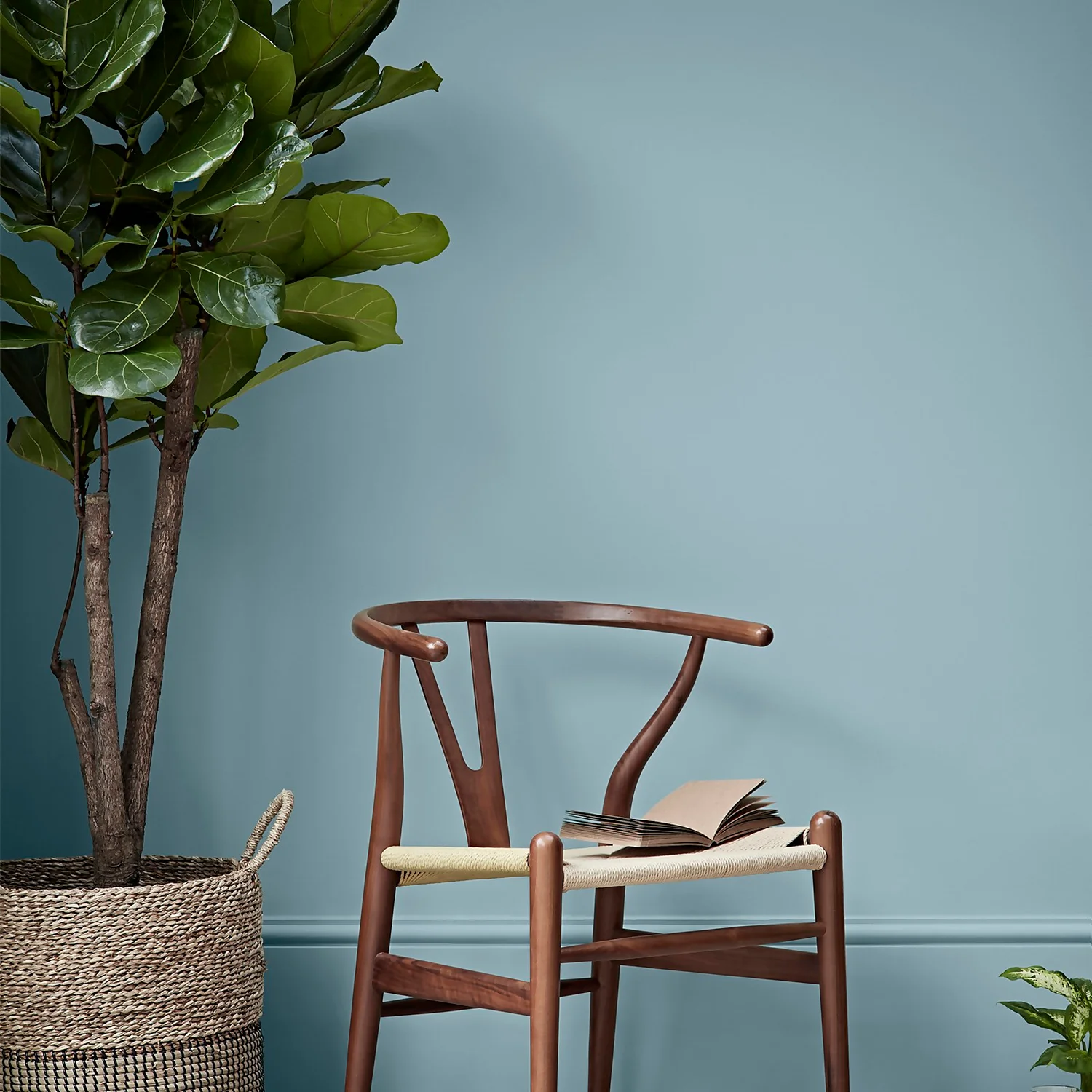 Crown Easyclean® Washable & Wipeable Multi Surface Matt Paint Duck Egg® - 2.5L 7 Crown Easyclean® Washable & Wipeable Multi Surface Matt Paint Duck Egg® - 2.5L - Image 5