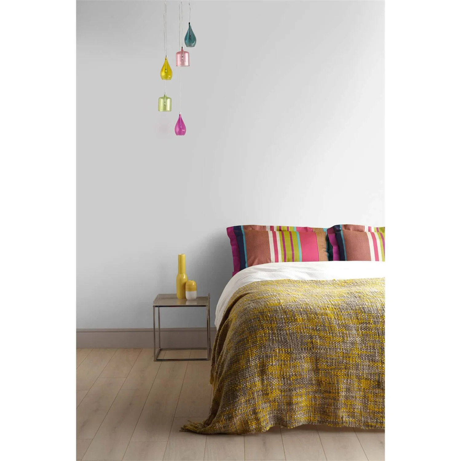 Crown Easyclean® Washable & Wipeable Multi Surface Matt Paint Seldom Seen® - 2.5L 4 Crown Easyclean® Washable & Wipeable Multi Surface Matt Paint Seldom Seen® - 2.5L - Image 2