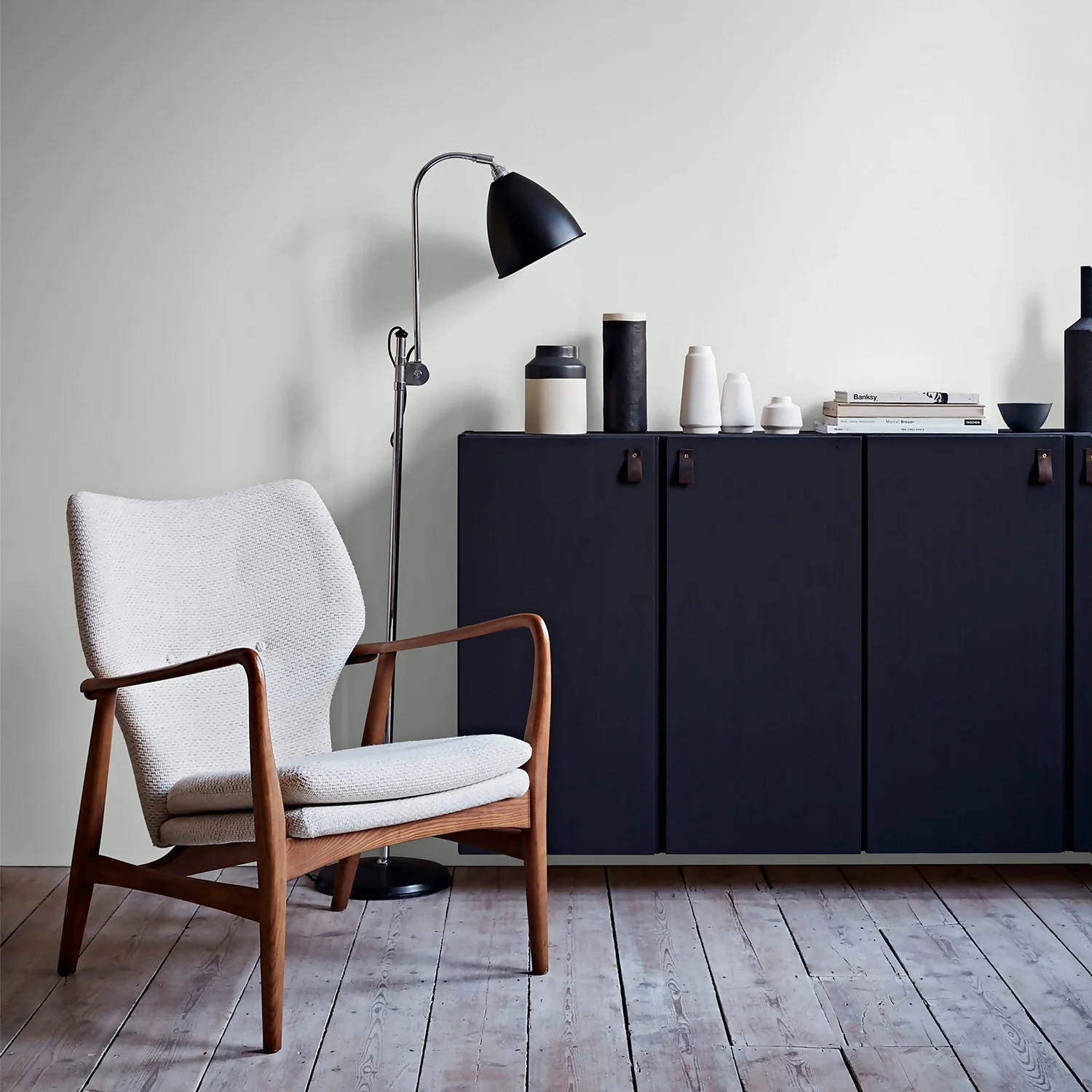 Crown Easyclean® Washable & Wipeable Multi Surface Matt Paint Seldom Seen® - 2.5L 6 Crown Easyclean® Washable & Wipeable Multi Surface Matt Paint Seldom Seen® - 2.5L - Image 4