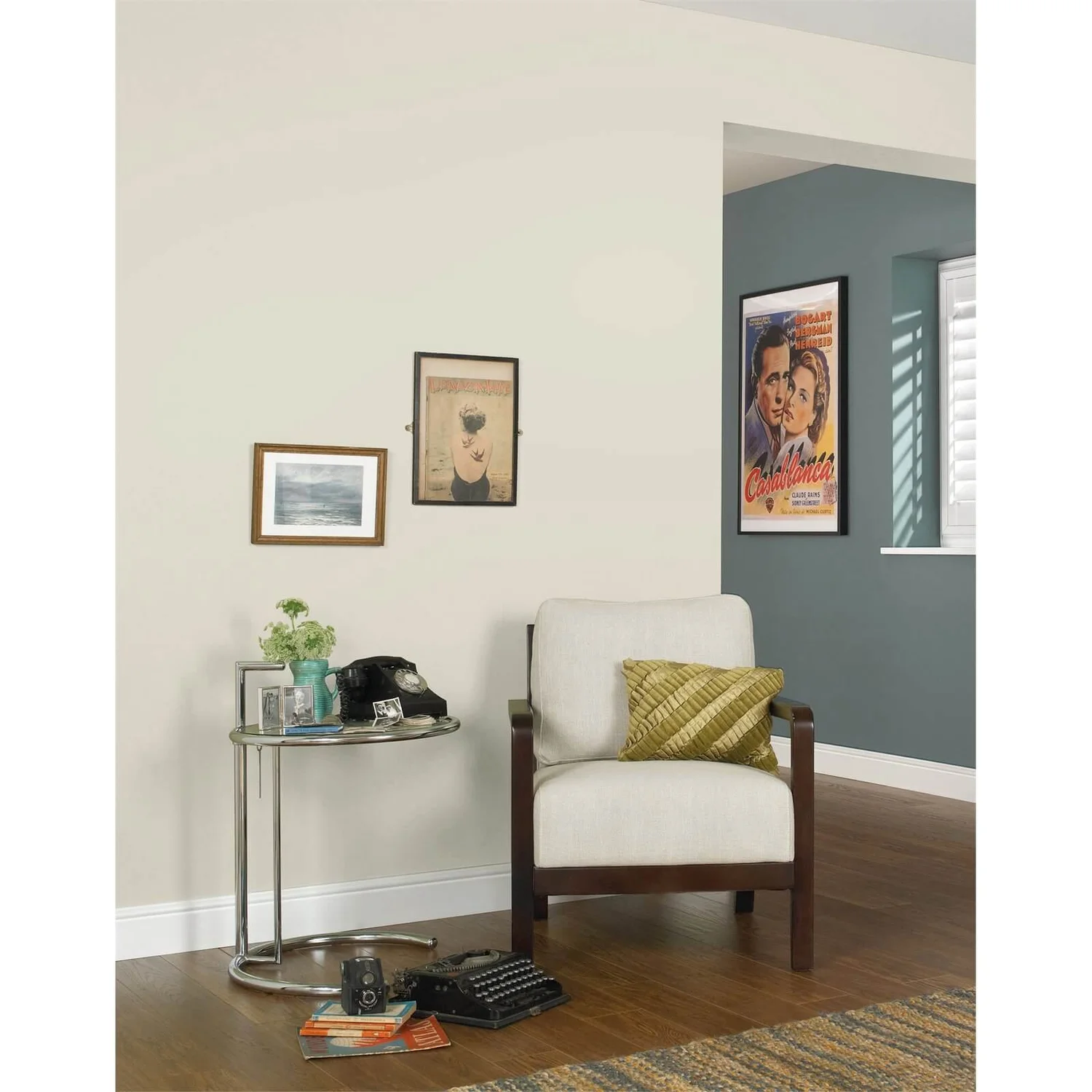 Crown Easyclean® Washable & Wipeable Multi Surface Matt Paint Snowfall® - 2.5L 4 Crown Easyclean® Washable & Wipeable Multi Surface Matt Paint Snowfall® - 2.5L - Image 2