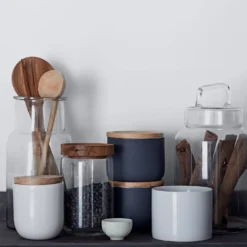 Crown Easyclean®Greaseguard+ Kitchen Matt Washable Multi Surface Paint Splash Of Pepper® - 2.5L -Crown 12886979 1674853416582050