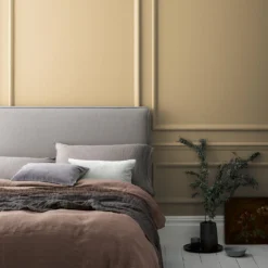 CRAFTED™ By Crown Flat Matt Interior Wall, Ceiling And Wood Paint Sewing Bee® - 2.5L -Crown 13167120 1084881151080987