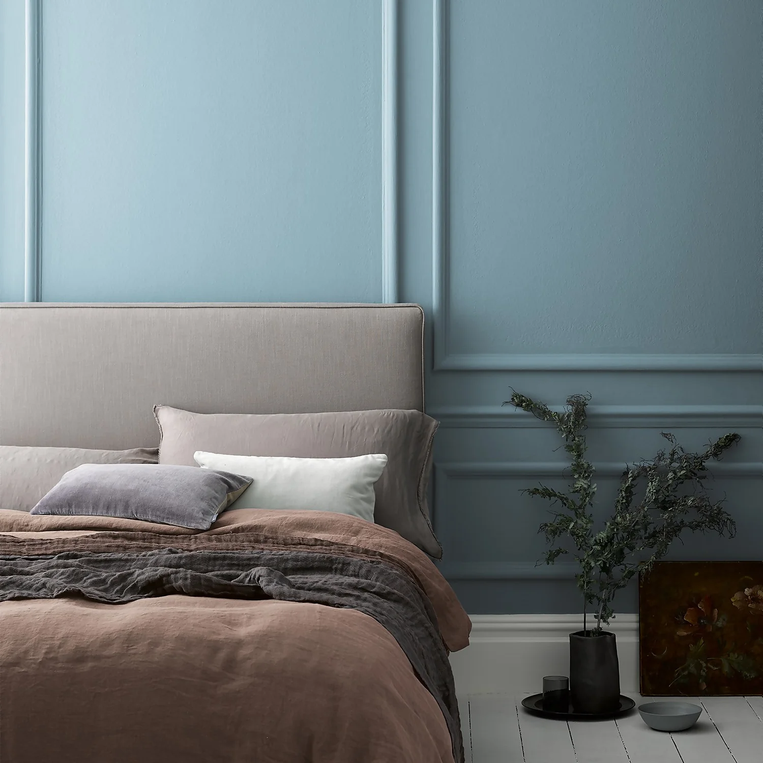 CRAFTED™ By Crown Flat Matt Interior Wall, Ceiling And Wood Paint Scrapbook® - 2.5L 6 CRAFTED™ By Crown Flat Matt Interior Wall, Ceiling And Wood Paint Scrapbook® - 2.5L - Image 4