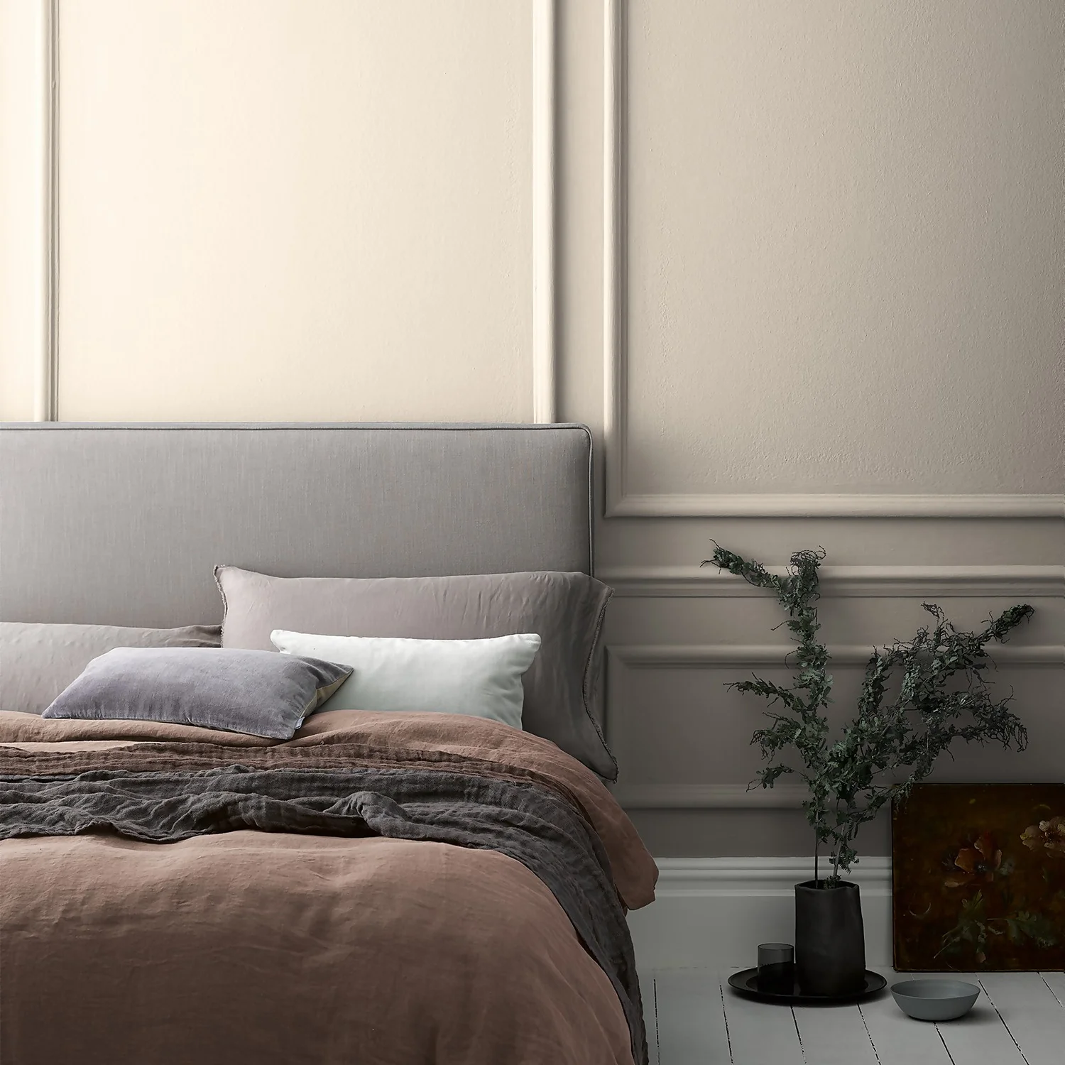 CRAFTED™ By Crown Flat Matt Interior Wall, Ceiling And Wood Paint New Chapter® - 2.5L 6 CRAFTED™ By Crown Flat Matt Interior Wall, Ceiling And Wood Paint New Chapter® - 2.5L - Image 4