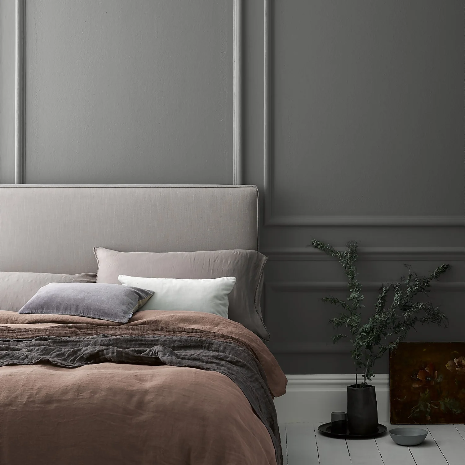 CRAFTED™ By Crown Flat Matt Interior Wall Ceiling And Wood Paint Calligraphy® - 2.5L 6 CRAFTED™ By Crown Flat Matt Interior Wall Ceiling And Wood Paint Calligraphy® - 2.5L - Image 4