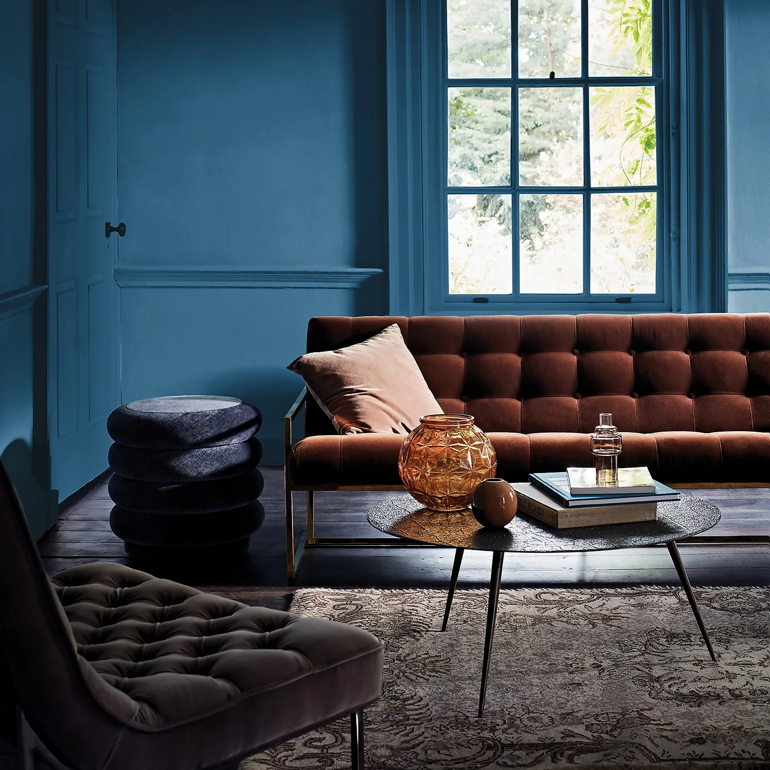 CRAFTED™ By Crown Flat Matt Interior Wall, Ceiling And Wood Paint - Abstract Art® - 2.5L 6 CRAFTED™ By Crown Flat Matt Interior Wall, Ceiling And Wood Paint - Abstract Art® - 2.5L - Image 4