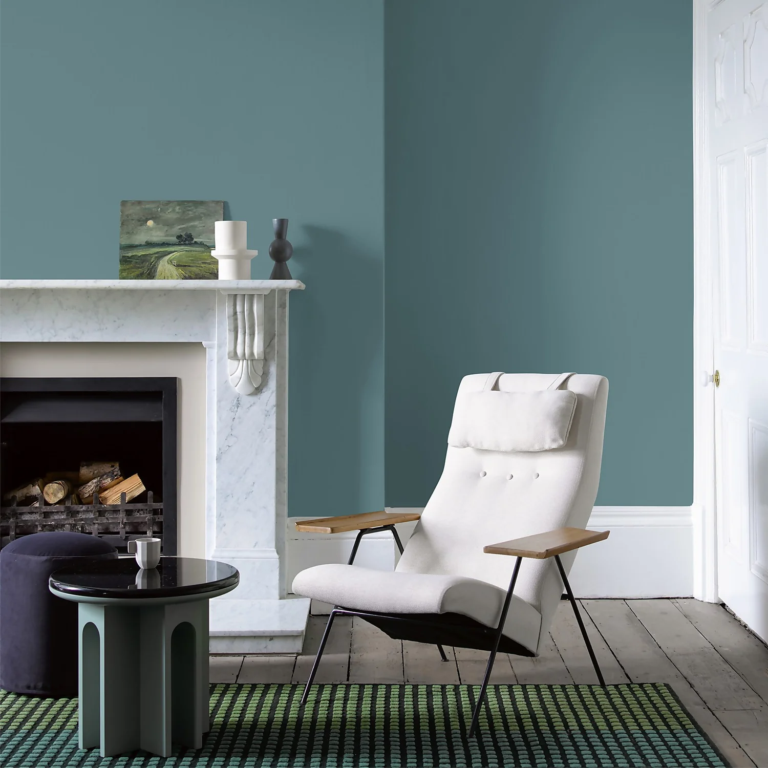 CRAFTED™ By Crown Flat Matt Interior Wall, Ceiling And Wood Paint Button Box® 2.5L 6 CRAFTED™ By Crown Flat Matt Interior Wall, Ceiling And Wood Paint Button Box® 2.5L - Image 4