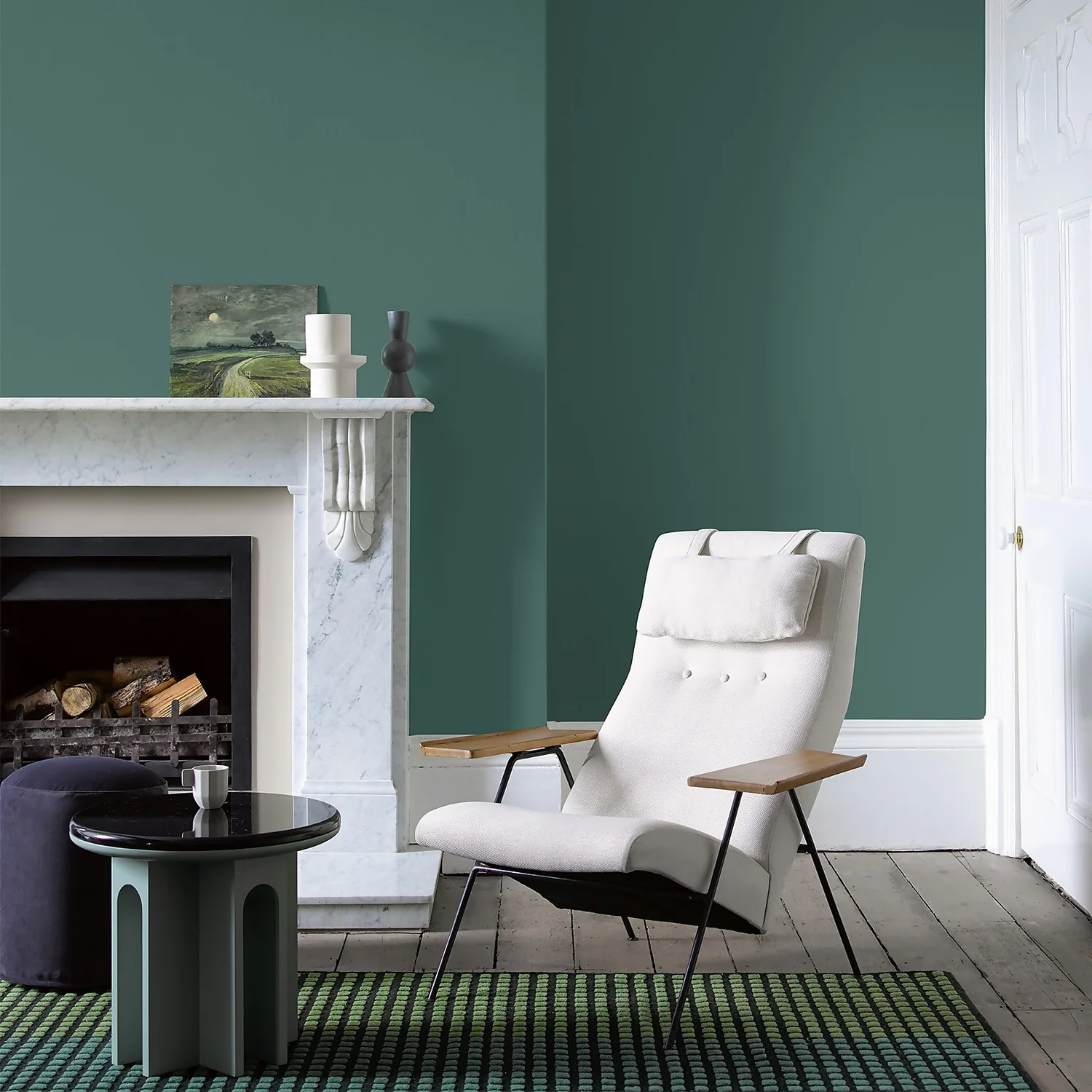 CRAFTED™ By Crown Flat Matt Interior Wall, Ceiling And Wood Paint Collage® - 2.5L 6 CRAFTED™ By Crown Flat Matt Interior Wall, Ceiling And Wood Paint Collage® - 2.5L - Image 4