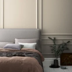 CRAFTED™ By Crown Flat Matt Interior Wall, Ceiling And Wood Paint Reframed® - 2.5L -Crown 13167151 5874881149840202