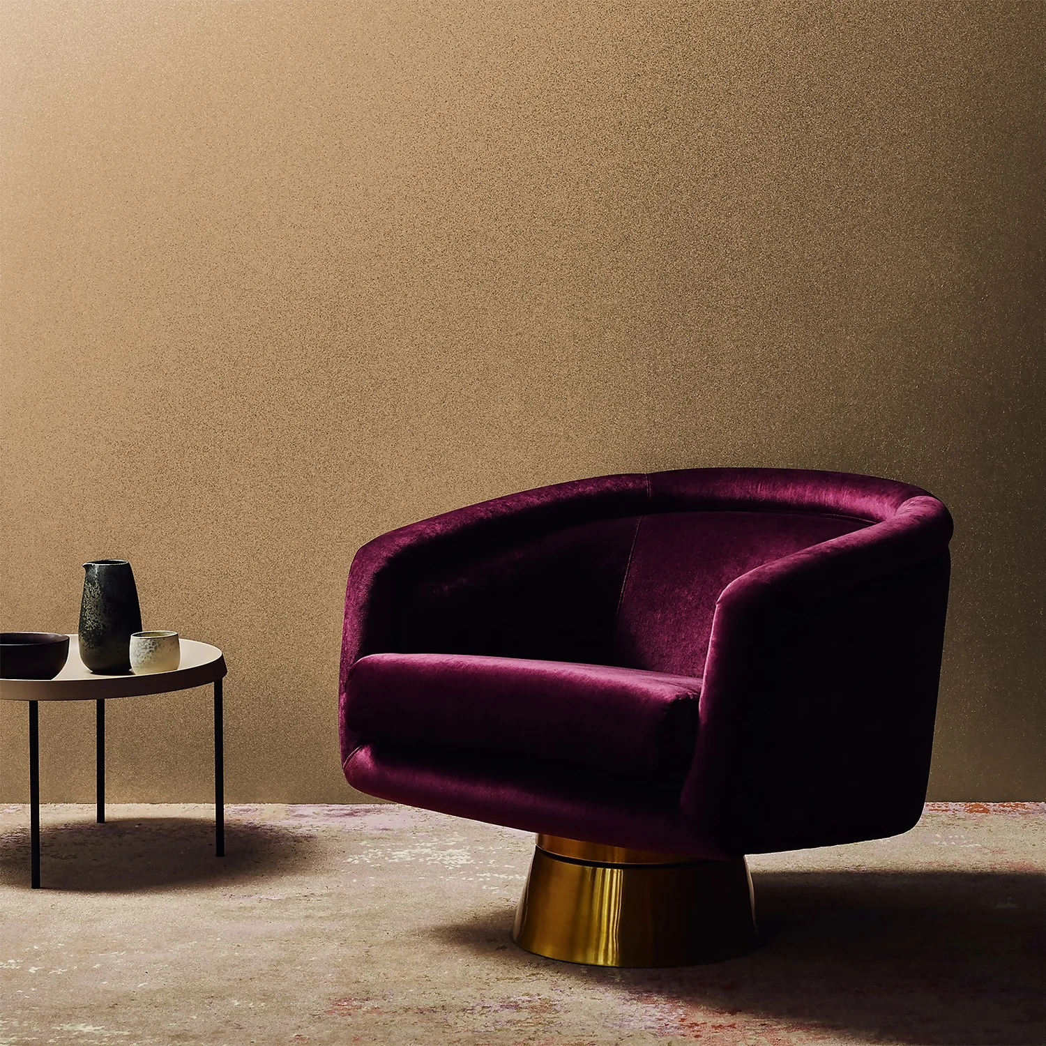 CRAFTED™ By Crown Lustrous Metallic Interior Wall And Wood Paint Millionaire® - 1.25L 6 CRAFTED™ By Crown Lustrous Metallic Interior Wall And Wood Paint Millionaire® - 1.25L - Image 4