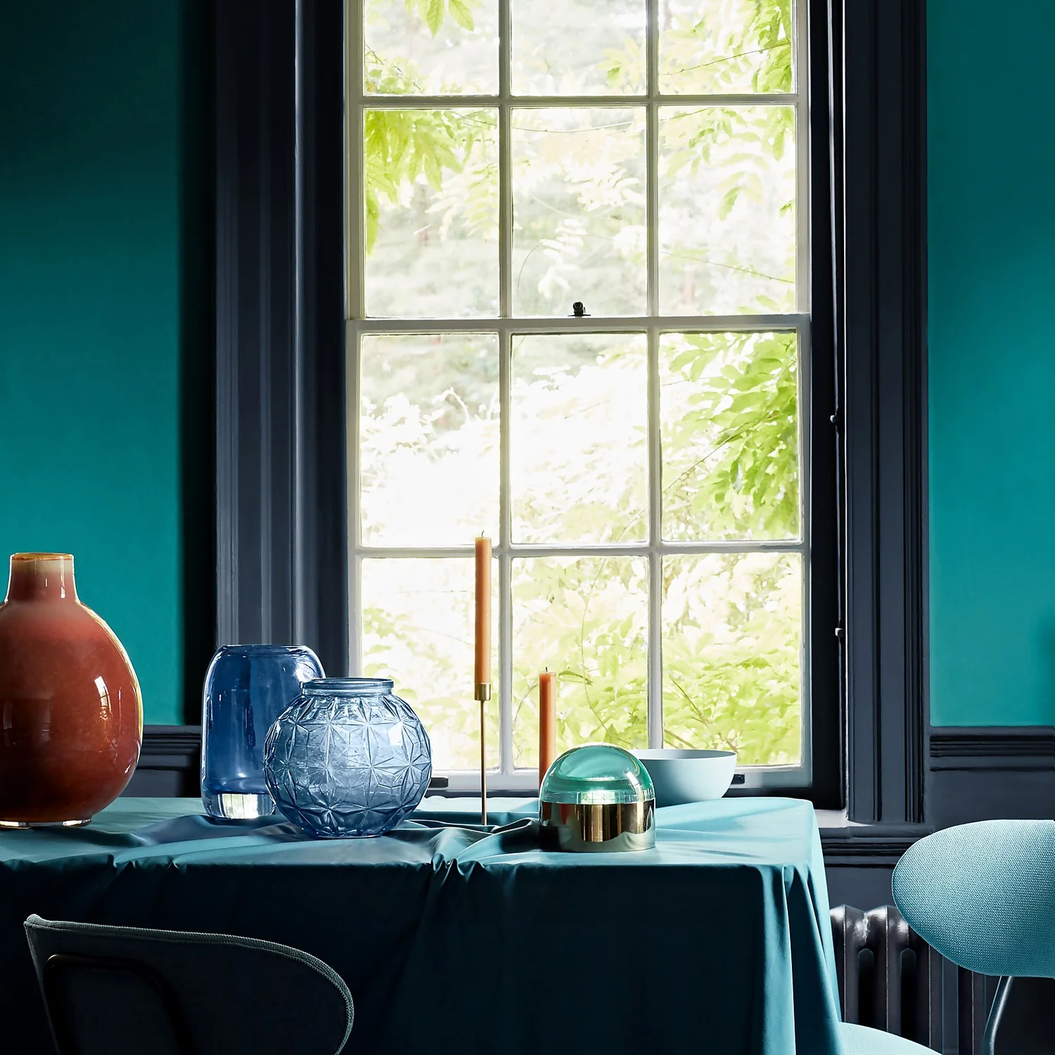 Crown Matt Emulsion Paint Palm Springs - 2.5L 4 Crown Matt Emulsion Paint Palm Springs - 2.5L - Image 2